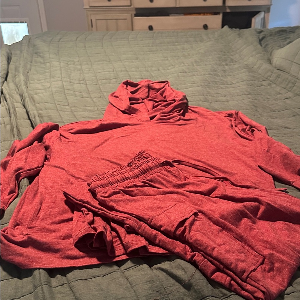 Rust colored Hoodie and Jogger Set size M NWOT